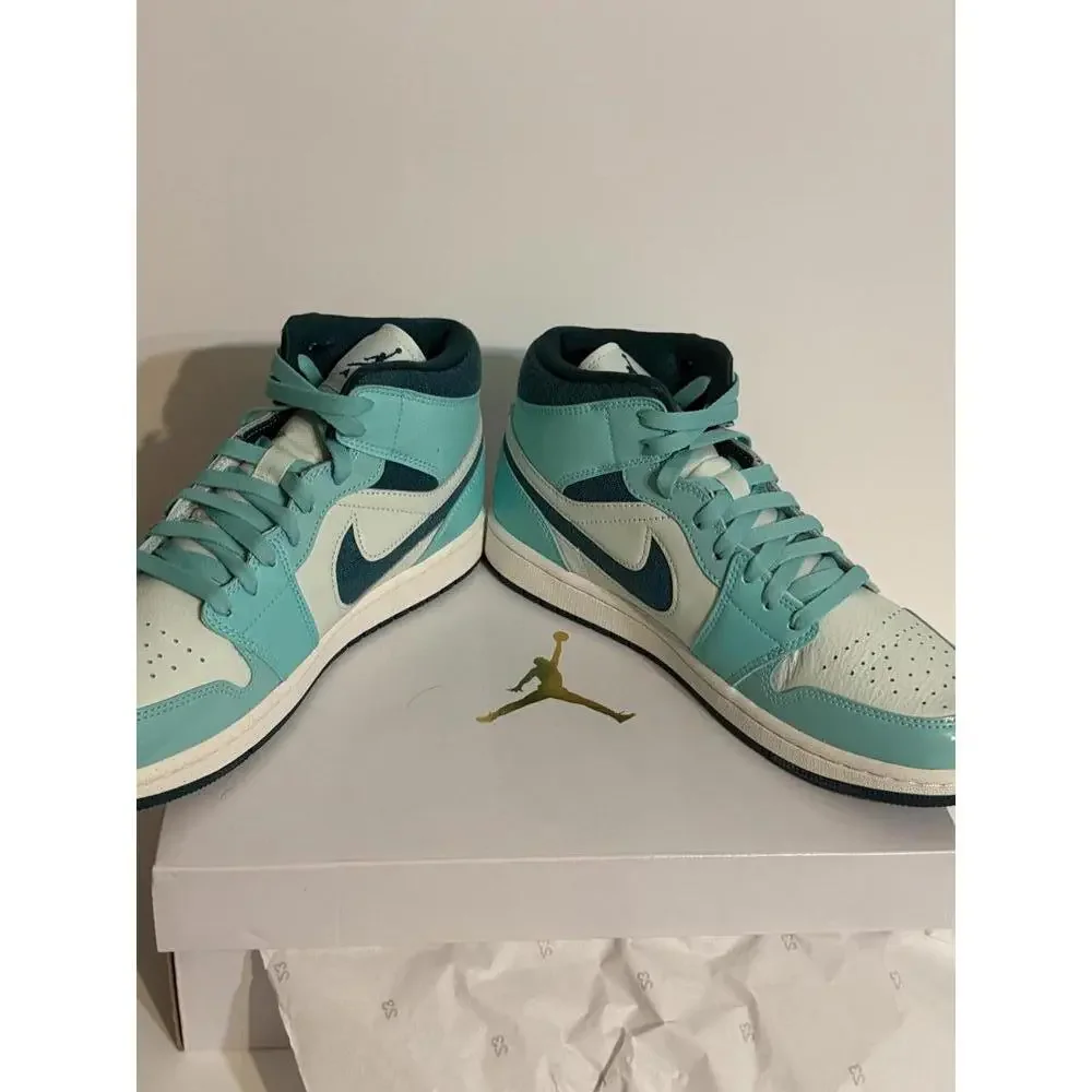 Jordan 1 Mid SE Chenille Bleached Turquoise Teal Aqua Womens 9.5 NWT Box - Picture 10 of 12